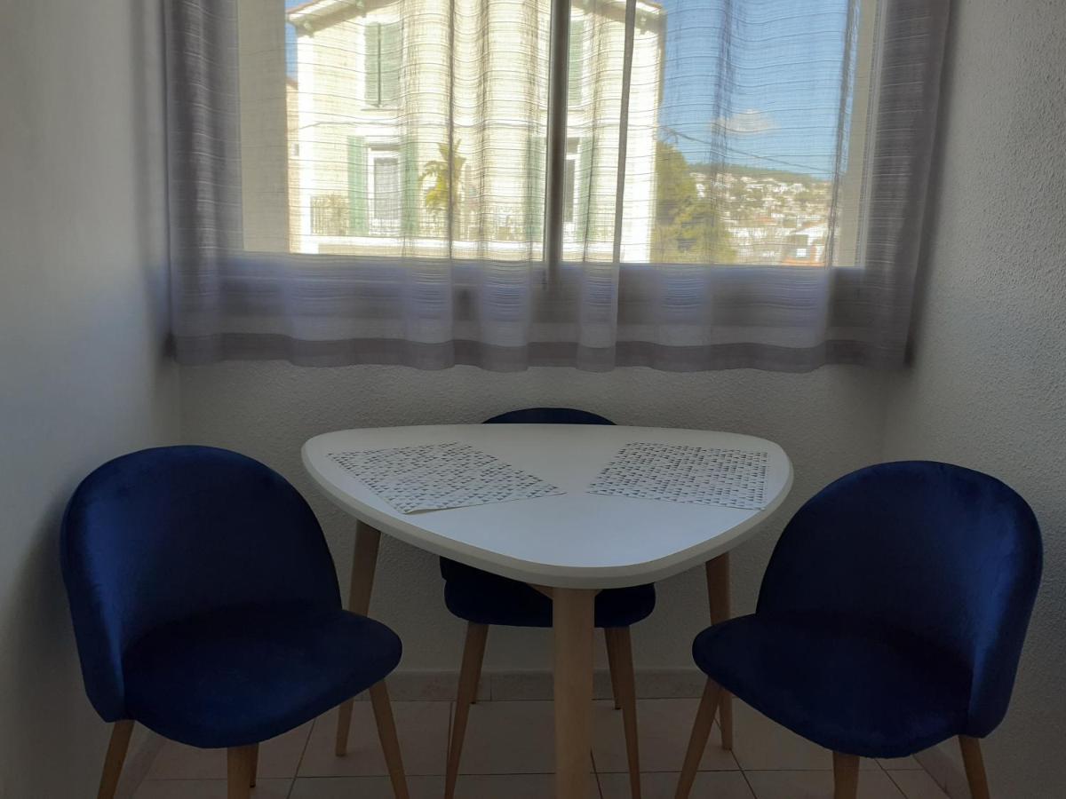 L'escale Marine : Centre Ville/ Apartment Bandol